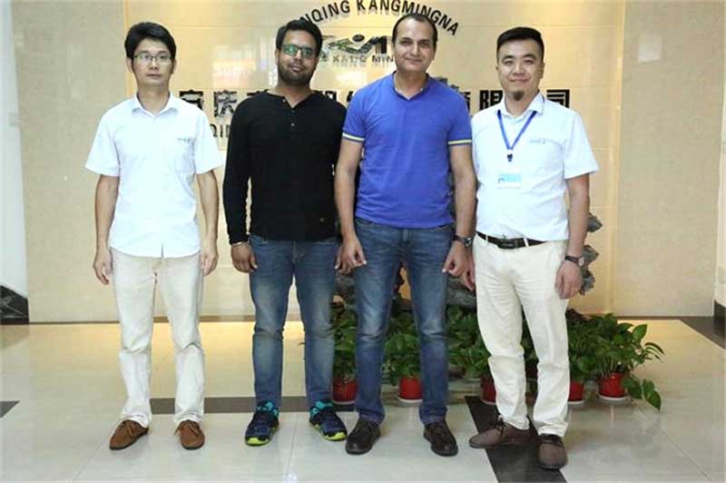 印度客戶拜訪我司康明納廠區(qū)